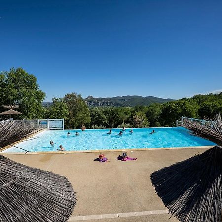 Charmant Camping Familiale 3 Etoiles Vue 360 Plage Piscine A Debordement Empl Xxl Labeaume Exterior photo