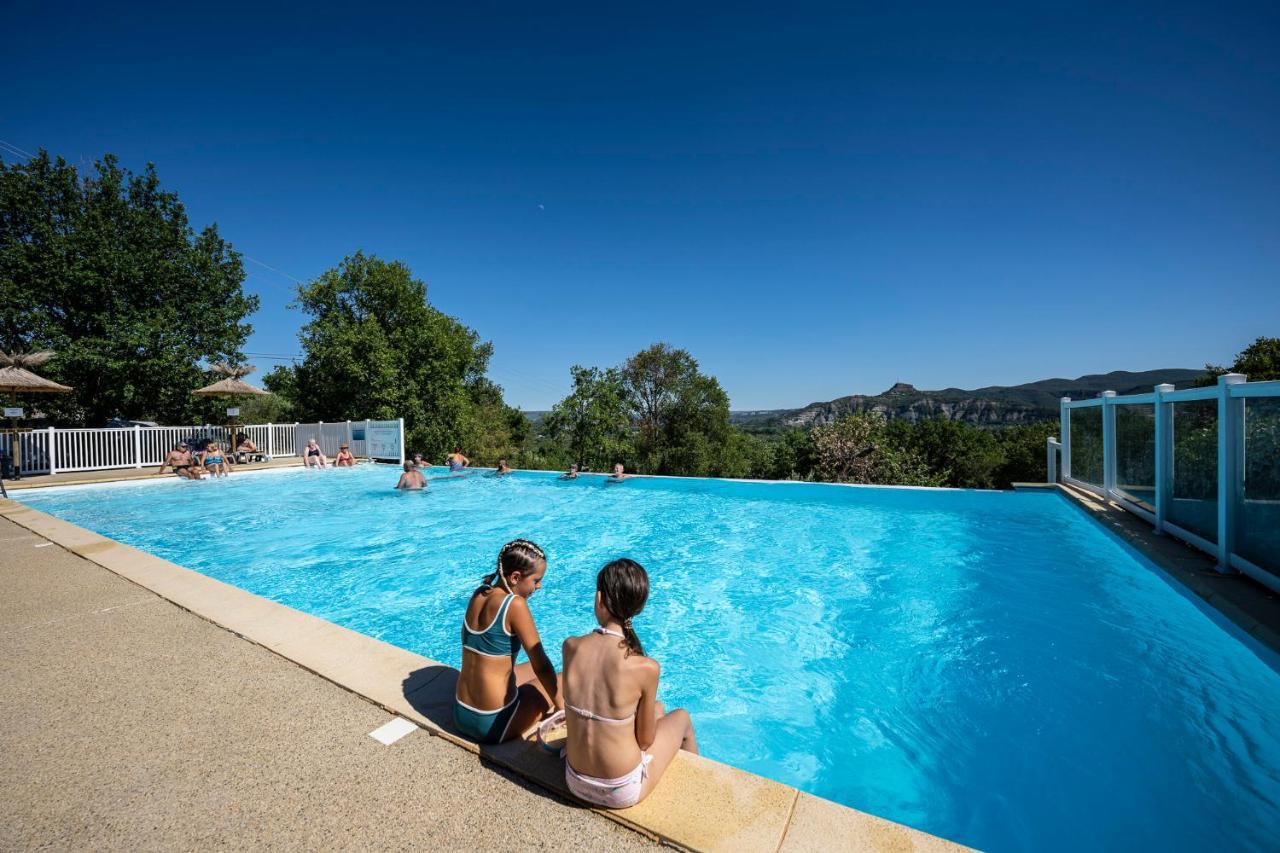 Charmant Camping Familiale 3 Etoiles Vue 360 Plage Piscine A Debordement Empl Xxl Labeaume Exterior photo