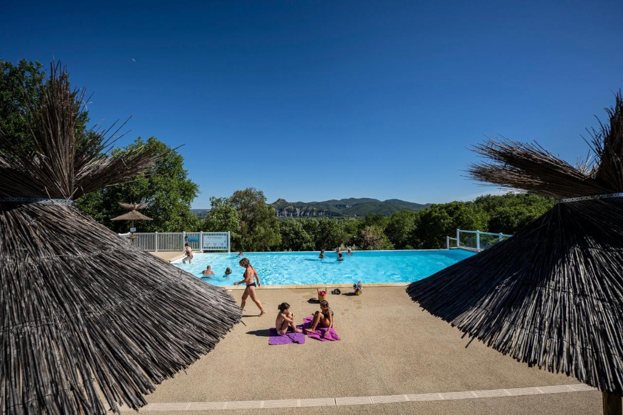 Charmant Camping Familiale 3 Etoiles Vue 360 Plage Piscine A Debordement Empl Xxl Labeaume Exterior photo
