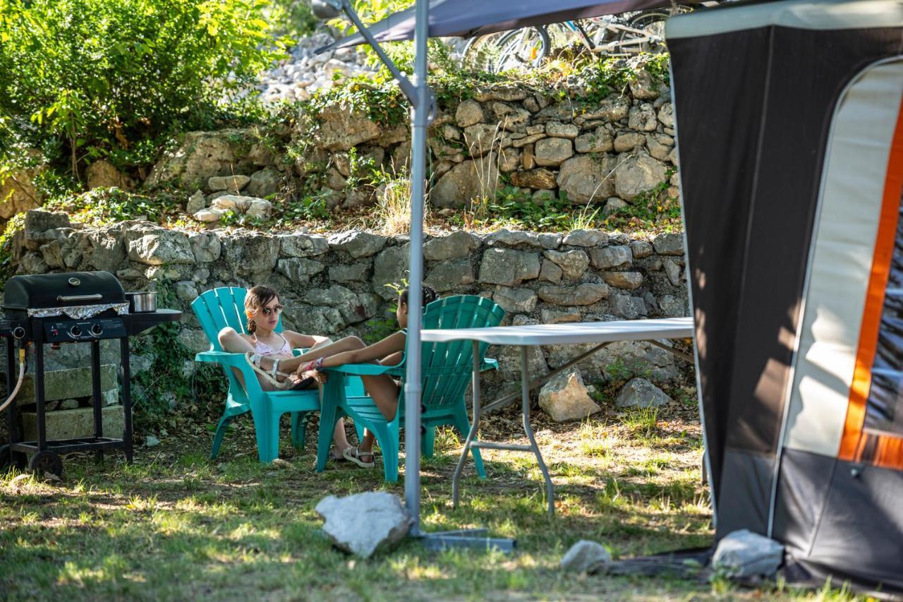 Charmant Camping Familiale 3 Etoiles Vue 360 Plage Piscine A Debordement Empl Xxl Labeaume Exterior photo