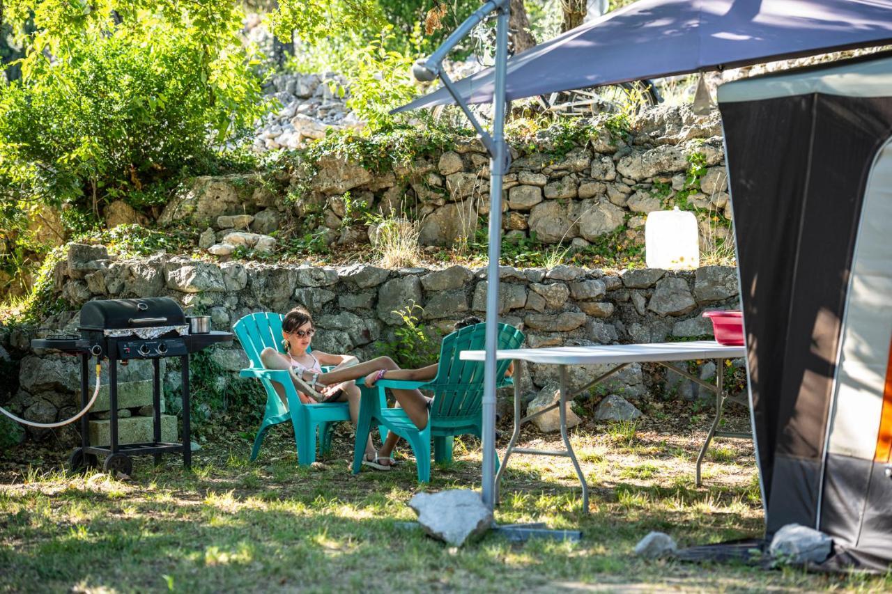 Charmant Camping Familiale 3 Etoiles Vue 360 Plage Piscine A Debordement Empl Xxl Labeaume Exterior photo