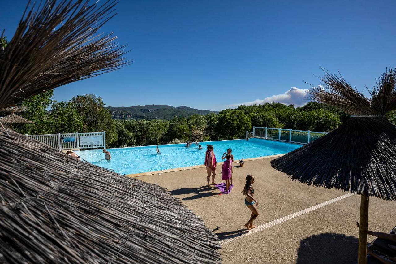Charmant Camping Familiale 3 Etoiles Vue 360 Plage Piscine A Debordement Empl Xxl Labeaume Exterior photo